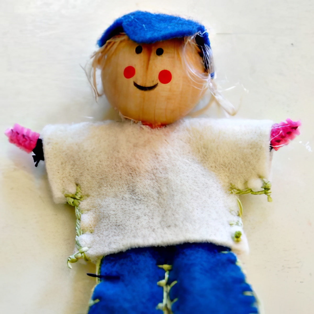 Felt Dollhouse Dolls with pipe cleaners for hands and feet