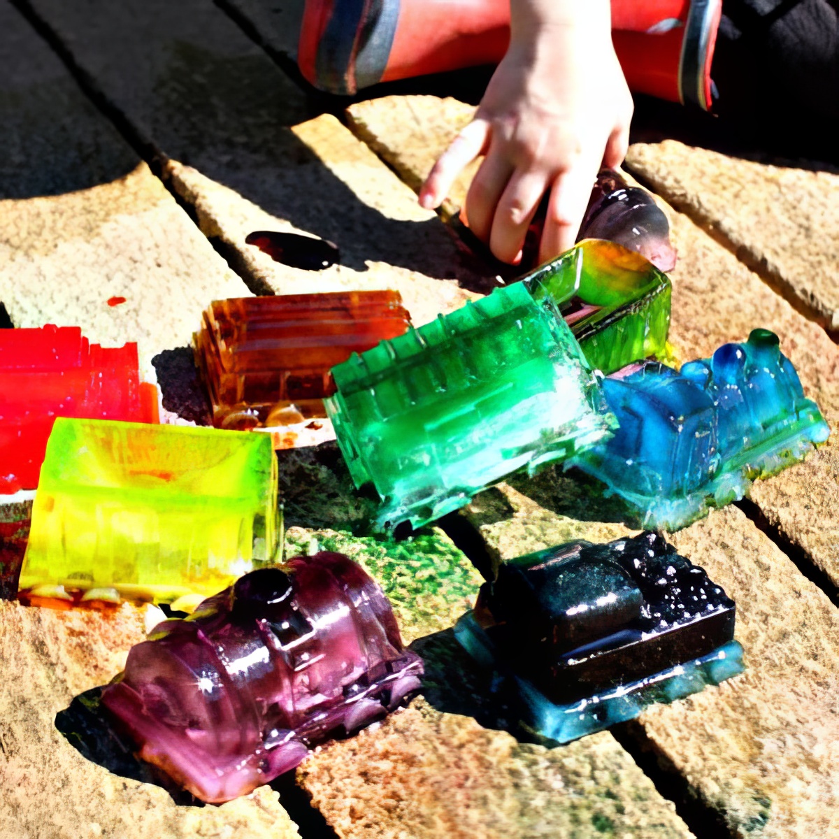 Collect different colors and sizes of ice trains with your kids this summer!