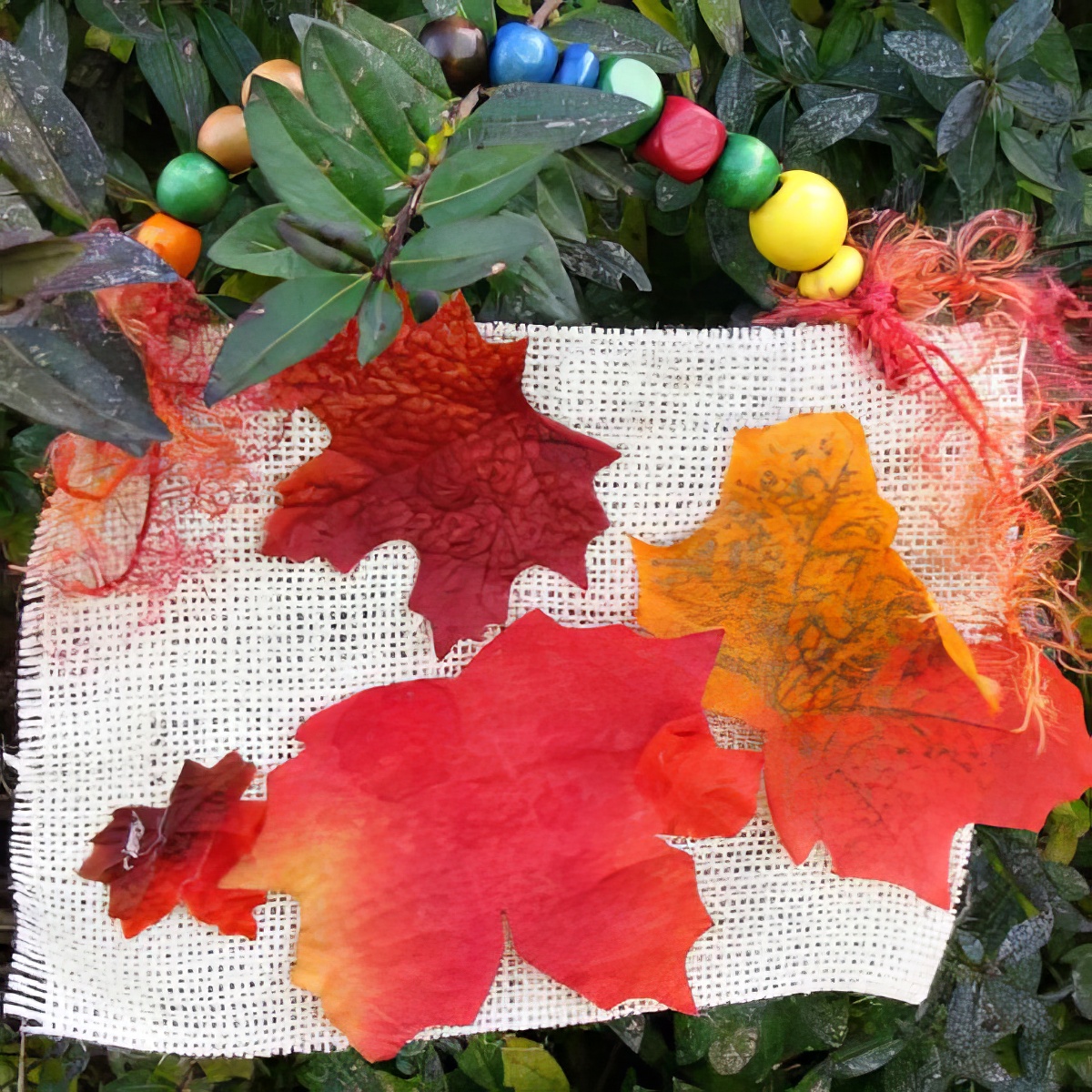 wall hangings, 13-leafy-crafts-and-activities-for-kids, creative leaf crafts for kids