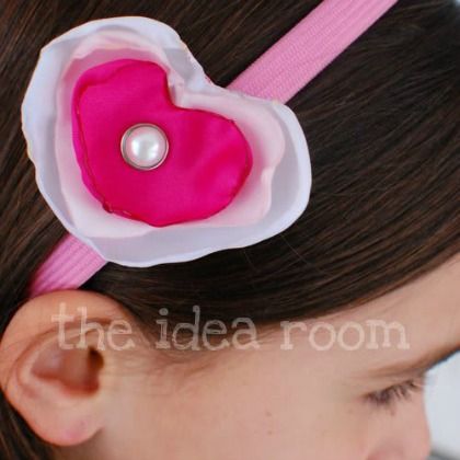 heart clip, 15 valentines day hair bow crafts, bow projects, easy bow clips, clips for girls