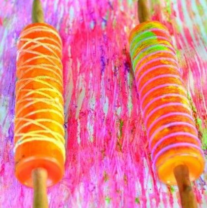 COLORED YARN PAINTING, Super Easy Yarn Crafts For Kids
