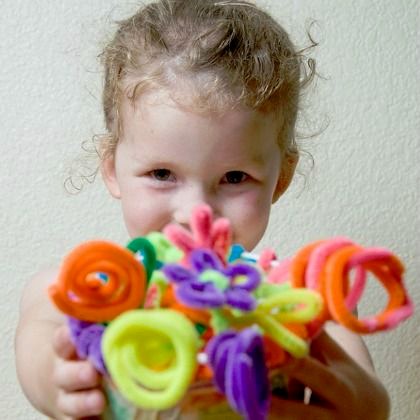 PIPE CLEANER FLOWERS, Colorful and Fabulous Flower Activities for Kids!