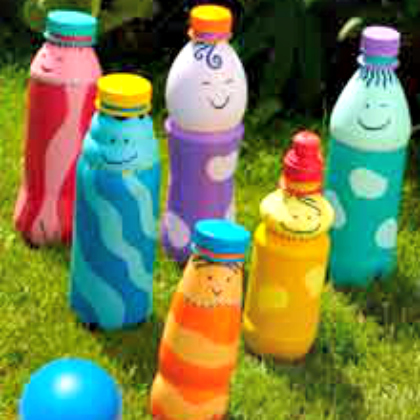 Create and use this recycled bowling bottles for an afternoon bowling game with the kids!