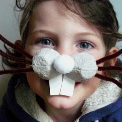 Hommemdate egg carton bunny nose worn by a kid