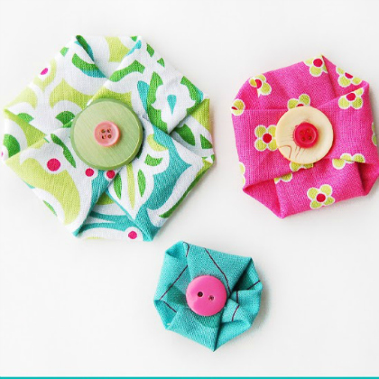 fabric flowers, no-sew crafts for kids, creative no sew crafts