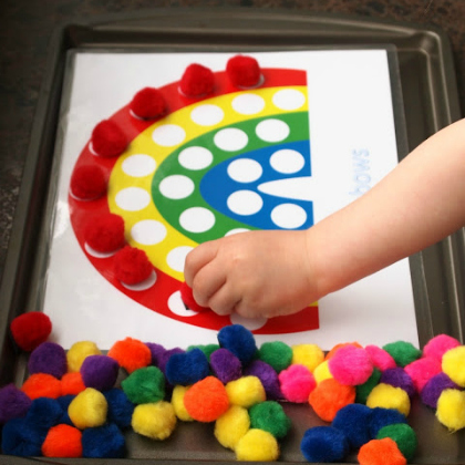 rainbow sorting, Pom-Pom Activities for Toddlers, Play ideas for toddlers, kids crafts, kids activities