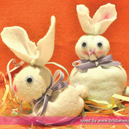 sock bunnies, no-sew crafts for kids, creative no sew crafts