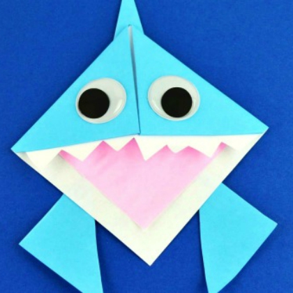 DIY that shark bookmarks with your kids!