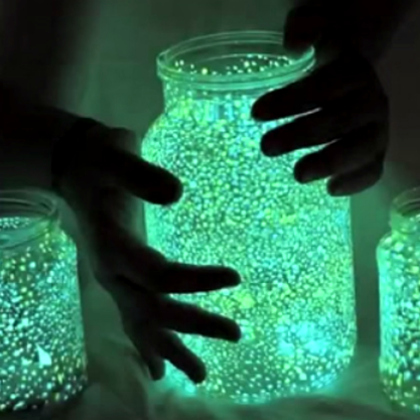 fairy jars - kids hands holding glowing jars as night time craft by play idea