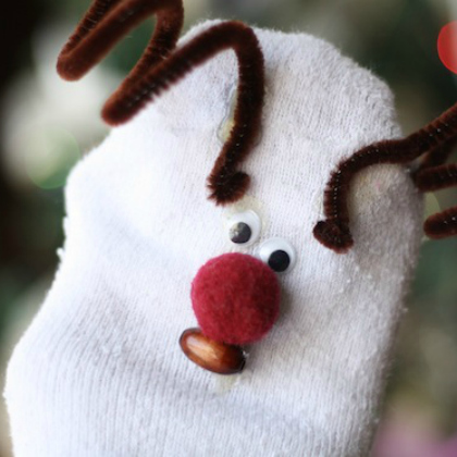 no sew reindeer sock puppet for kids!