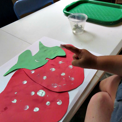 strawberry patch, red crafts for toddlers, crafts for toddlers, red crafts, activities using red color, preschool activities, activities for preschoolers