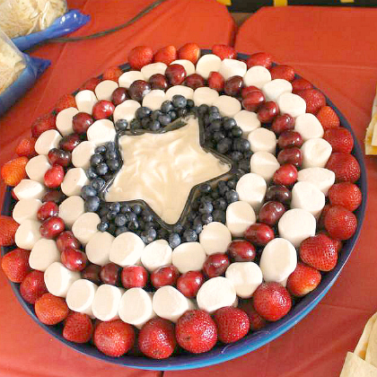 captain-america-fruit tray-for-super-hero-themed-party-kids-teens-and-adults- diy-craft-