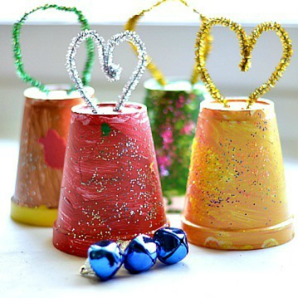 Christmas Ornaments Foam Cups crafts for kids!