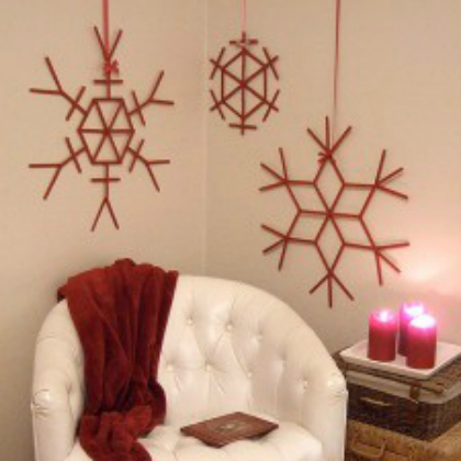 big popsicle stick flakes, Snowflake Crafts, winter crafts, snow activities. snowflake projects, winter activities for kids. Christmas crafts, Christmas projects
