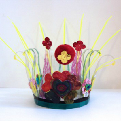 flower and heart crown, Mardi Gras crafts for kids, Mardi gras celebration, lenten craft ideas, fun crafts and projects, mardi gras projects