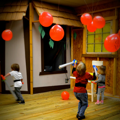 ninja attacking balloons game. balloon game for kids.