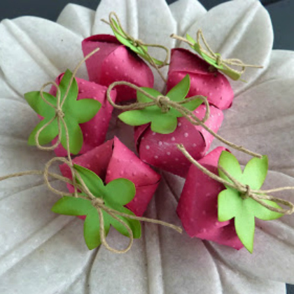 Cute DIY Strawberry Trinkets for Kids an Parties