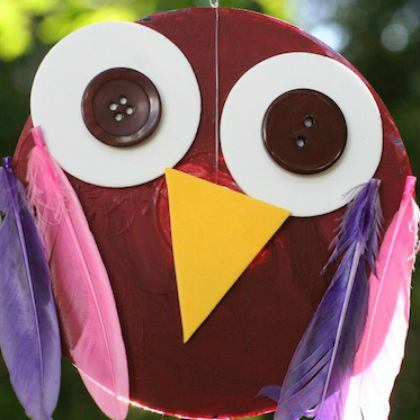 easy-diy-yarn-owl-made-from-old-cds-for-kids-fun