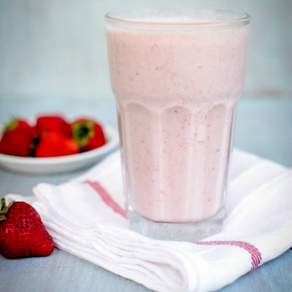 strawberry smoothie, yummy in the tummy smoothies for kids, smoothies, refreshing drinks for kids, yummy drinks, smoothies for kids, smoothie recipes