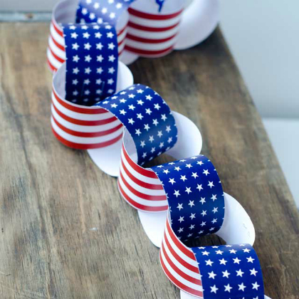 Red Blue White 4th of July Paper Chain Craft Red, Blue and White. USA Flag. Memorial Day, Independence Day