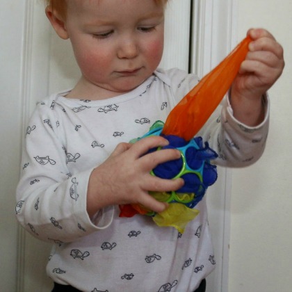 ribbon pulling, Easy Hand and Eye Coordination Ideas for Toddlers and Babies