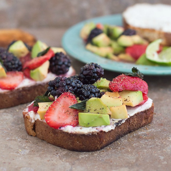 avocado and berries toast, Delicious And Healthy Homemade Breakfast Ideas, breakfast for kids, kids snacks, perfect breakfast ideas, easy to prepare breakfast ideas