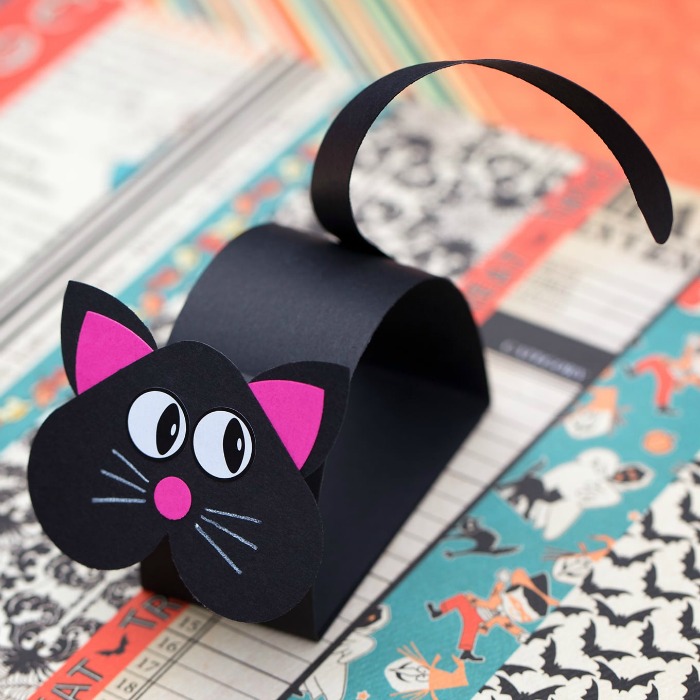 Simple Black Cat Craft. Fun Black Cat Craft for Halloween