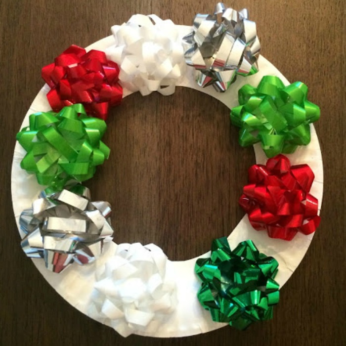 bow wreath, Cool Winter Wreath Crafts For Kids