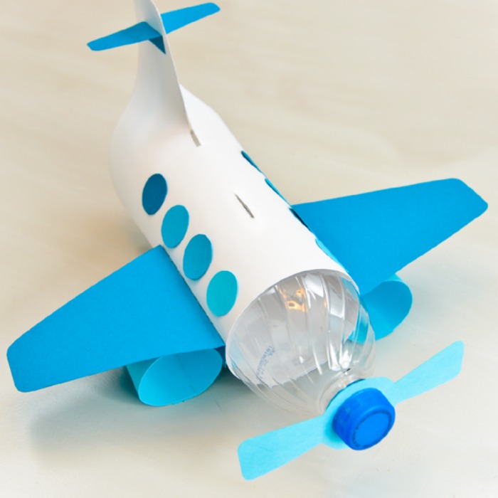 DIY Airplane Bank for kids!
