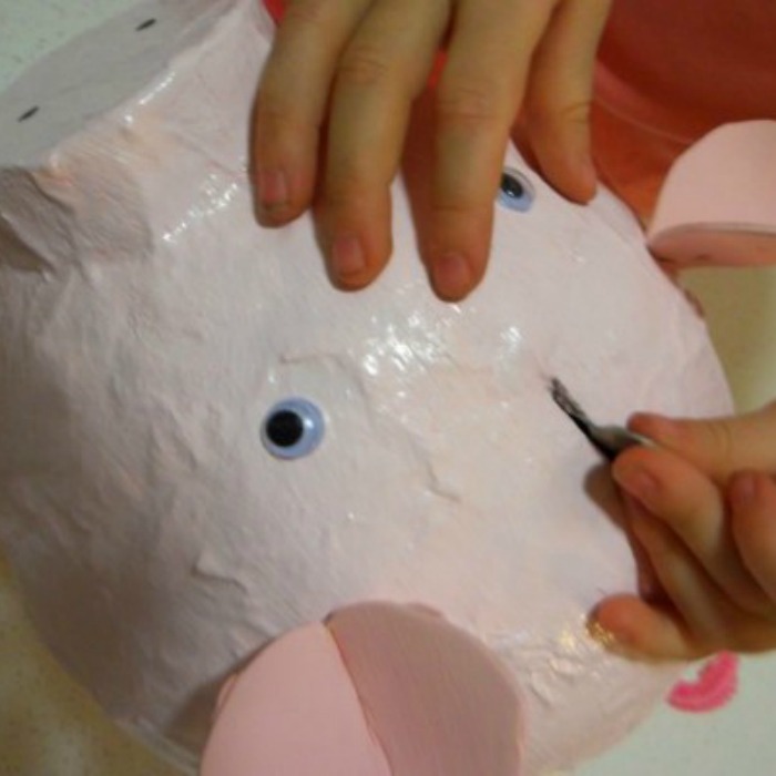 Paper Mache Piggy Bank for kids!
